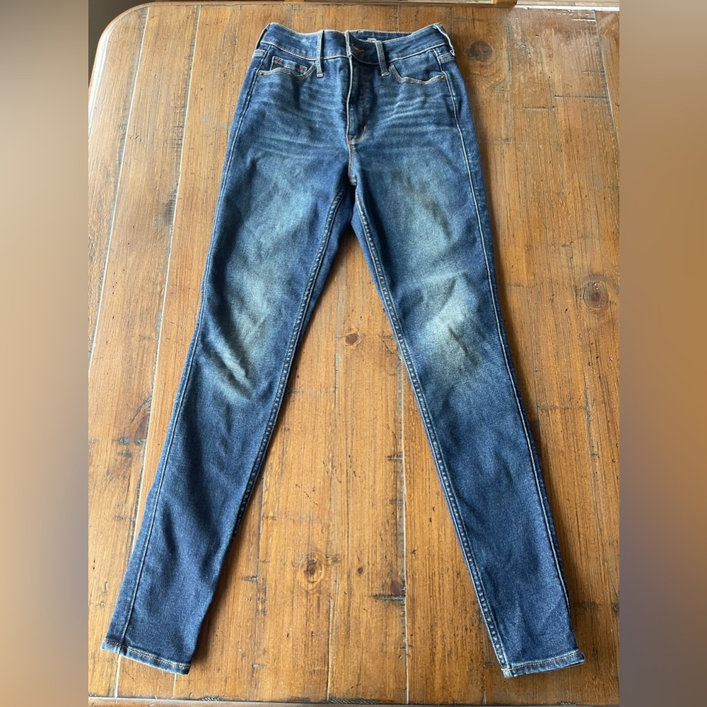 10/$40 Old Navy Women's Skinny Jeans - Dark Blue